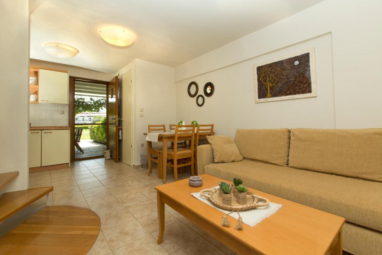 Villa Dihtia On The Sea 佩科霍里 外观 照片