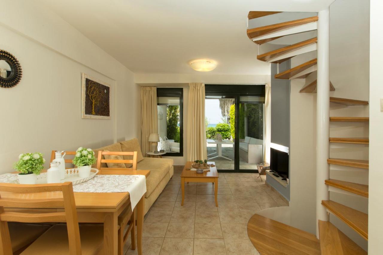Villa Dihtia On The Sea 佩科霍里 外观 照片